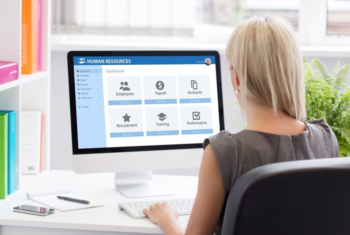 ADP vs. VTAC Payroll vs. Dayworks A Detailed Comparison for Canadian Small Businesses